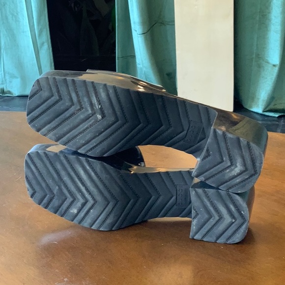 Gucci Platform Sandals - Picture 4 of 4